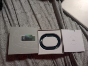 Dot band dot card wrist bands