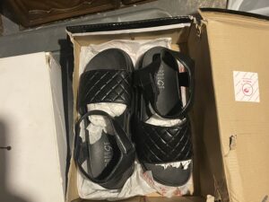 Rainbow shops women’s rouge size 9 dress sandals